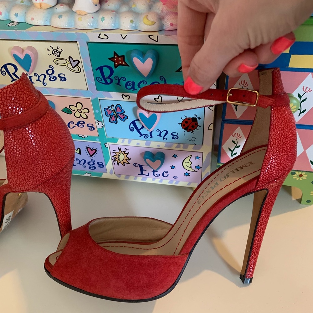 NEW! RARE! Runway ONLY Emilio Pucci Stingray Heels